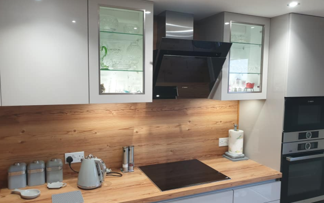 Pine-worktop-kitchen